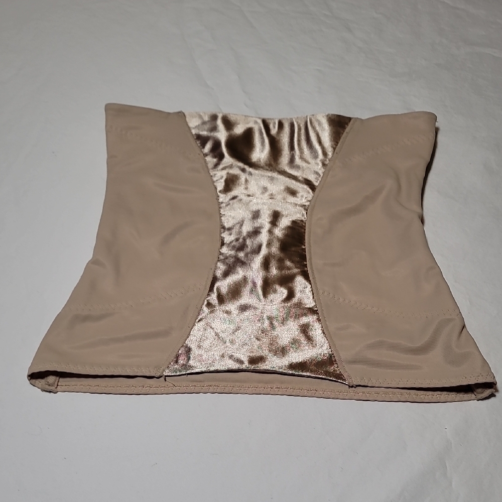 shapewear high-waisted design for effective tummy control.